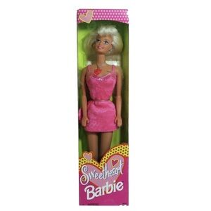 Mattel 1997 Sweetheart Barbie doll